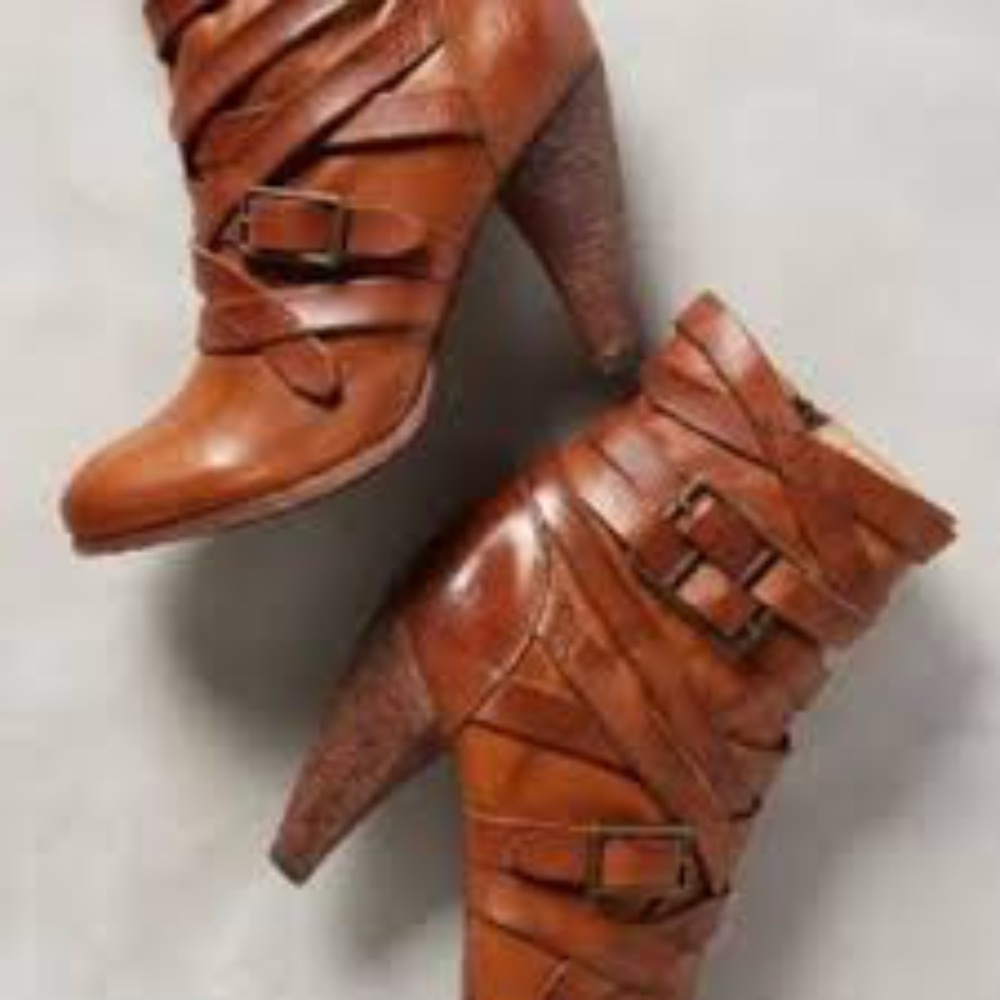 **NEW** REAL LEATHER Frye Mikaela Strappy Booties